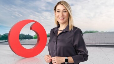 Vodafone Yanımda Premium’dan müşterilere aylık 580 TL pahasında yarar.