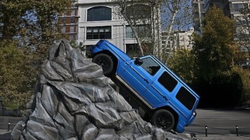 Yeni Elektrikli Mercedes-Benz G-Serisi İstanbul’da yükseldi