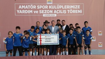 Zeytinburnu’ndaki Amatör Futbol Kulüplerine Nakit Dayanağı Devam Ediyor