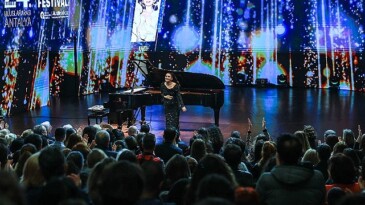 24. Antalya Piyano Şenliği Karsu’nun büyüleyici performansıyla başladı