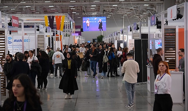 3. İstanbul Meslek Fuarı, bu yıl da iş arayanların akınına uğradı.