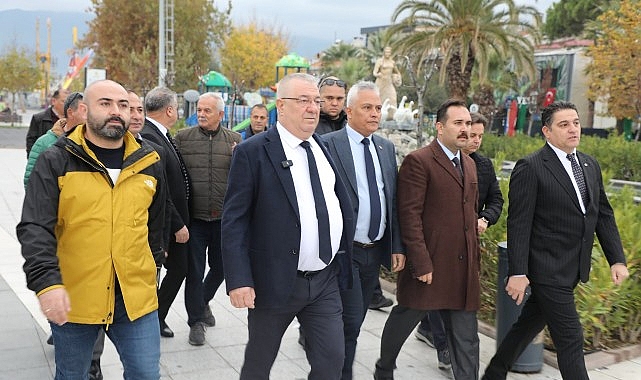 Akçay kordonunda büfeler kaldırıldı, etraf düzenleme çalışmaları başladı