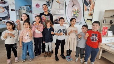 Bornova Belediyesi’nden minik şeflere orta tatil atölyesi
