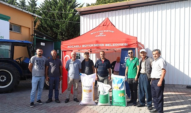 Büyükşehir, 100 bin dekar tarla toprağını destekledi