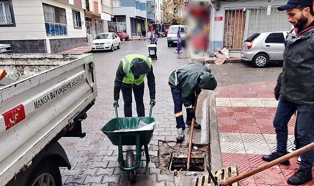 Büyükşehir ve MASKİ Takımları Yağışta Alandaydı