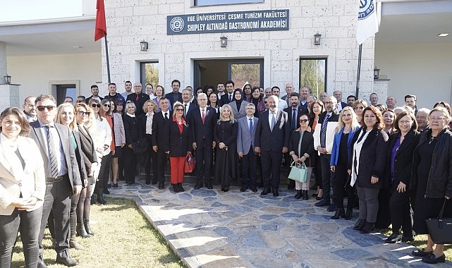 Çeşme Turizm Fakültesi Shipley-Altındağ Öğrenci Yurdu düzenlenen merasimle açıldı