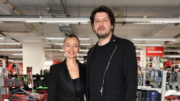 Ceyda Kasabalı ve Fırat Albayram MediaMarkt’ın klasik ‘Şahane Cuma’ aktifliğine konuk oldu