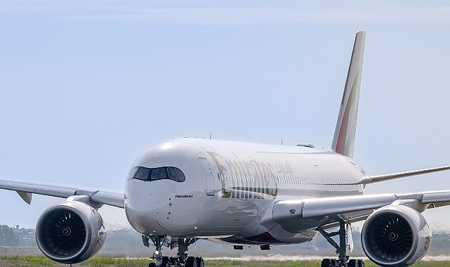 Emirates, birinci A350’sini teslim aldı