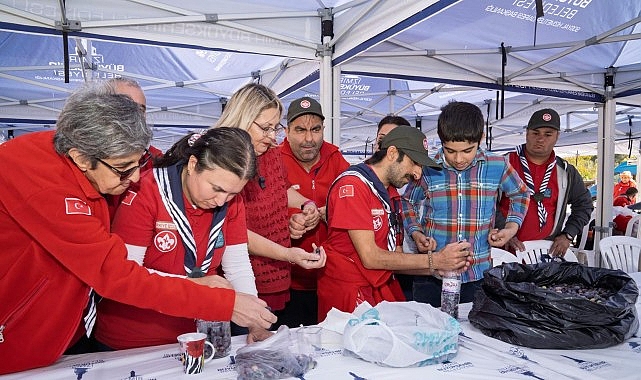 Engelli bireyler zeytin hasadı sayesinde toplumsallaştı