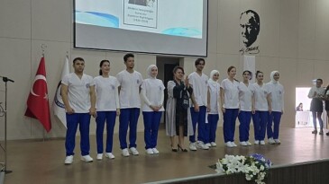 EÜ Hemşirelik Fakültesi hemşire adayları üniformalarını giydi