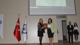 EÜ Hemşirelik Fakültesinde Prof. Dr. Esra Engin emekliliğe uğurlandı
