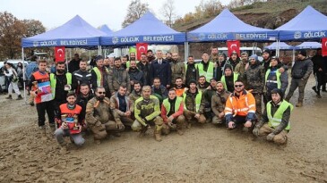 Gölcük’te ATV yarışları nefesleri kesti.
