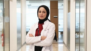 Hoş bir gülüş için diş pırlantasına muhtaçlık yok… Diş pırlantası kullananlar fırçalamayı ihmal etmemeli!