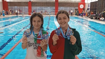 Karşıyakalı yüzücüler 5 altın, 3 gümüş madalya kazandı