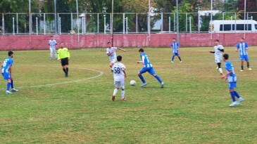Kemer Belediye Merkez Spor meskeninde galip geldi
