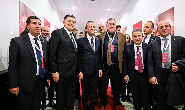 Lider Böcek CHP’li Belediye Liderleri Çalıştayı’na katıldı