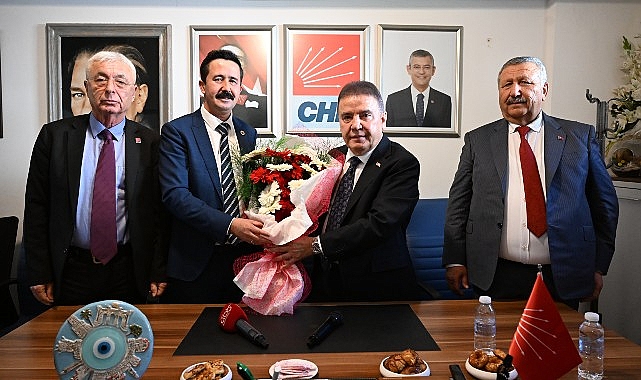 Lider Böcek Kaş’ı ziyaret etti