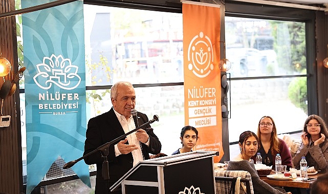 Lider Şadi Özdemir üniversite öğrencileriyle buluştu