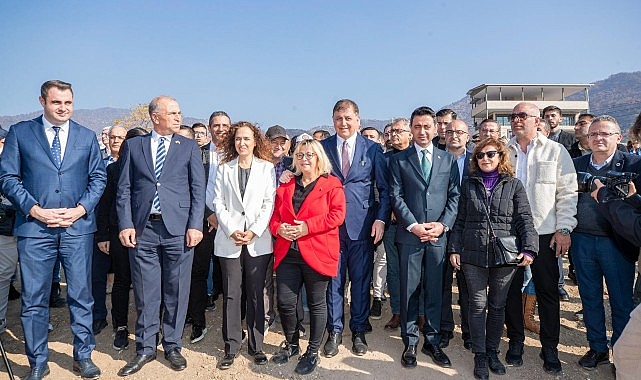 Lider Tugay, bal ormanına fidan dikti