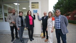 Lider Ünsal’dan 9 öğrenci okutan siteye teşekkür plaketi