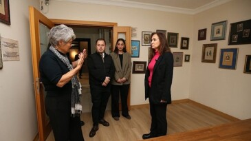 Lider Ünsal’dan Hamza Rüstem Fotoğraf Konutu Özel Müzesi’ne ziyaret