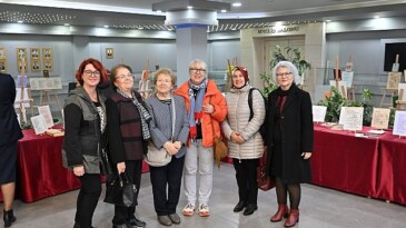 Lider Zeyrek Kalem, Kağıt, Mürekkep ile Şiir Seyahati Standını Açtı