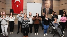 Liseli öğrenciler engelli bireylerle bir ortaya geldi