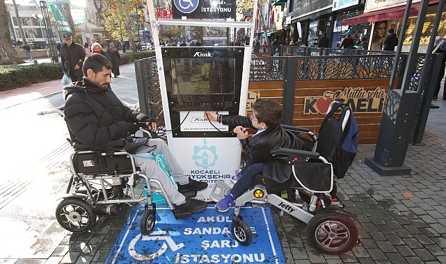 Manisiz Kocaeli’nde akülü şarj istasyonları pırıl pırıl