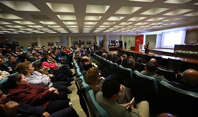 Meryem Ana Konutu otopark gelirleri ellerinden alınan Efes Selçuklular, “Yoksulluk ve Kent Hakkı” için buluştu