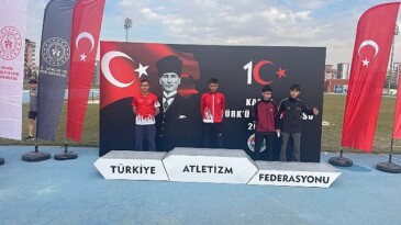 Nevşehir Belediyesi Gençlik ve Spor Kulübü sportmeni Mert Hanifi Odacı, Ankara’da yapılan Atatürk’ü Anma Koşusunda Türkiye ikincisi oldu.