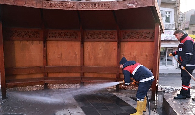 Nevşehir Belediyesi’nden Kaldırım ve Yollarda Paklık Çalışması