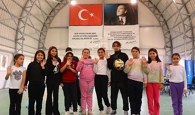 Öğrenciler orta tatillerinde Bilim Köyü’nde eğlenerek öğreniyor