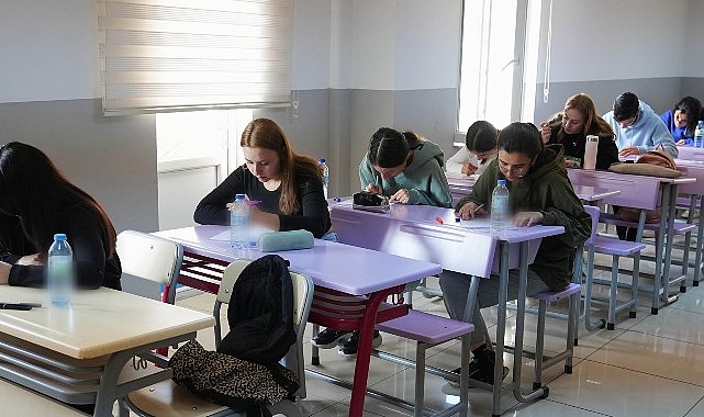 Öğrencilere Orta Tatil Kampı