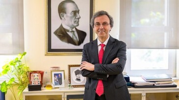 Prof. Dr. Ahmet Aydın: Düzmece İçki Renginden, Kokusundan, Tadından Anlaşılmıyor…