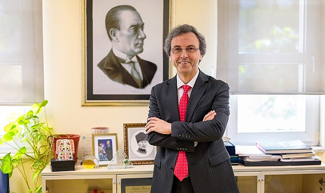 Prof. Dr. Ahmet Aydın: Düzmece İçki Renginden, Kokusundan, Tadından Anlaşılmıyor…
