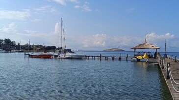 TYF Yelken Ligi Funboard Foça Yarışları rüzgar yetersizliğinden yapılamadı