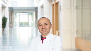 Uzun mühlet ekrana bakmak göz kuruluğu sebebi