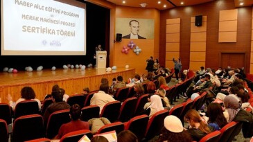 Yenişehir Belediyesi anne ve baba eğitimlerini sürdürüyor