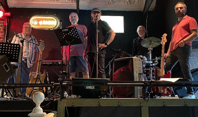 21. Peron’dan Orhan Veli Yorumu: Yeni Müzik ‘Sakal’ Yayımda!