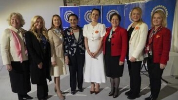 Bayana şiddete “resim” ile hayır dediler