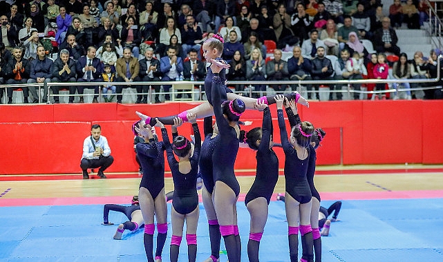 Bayraklılı çocuklardan süper şov