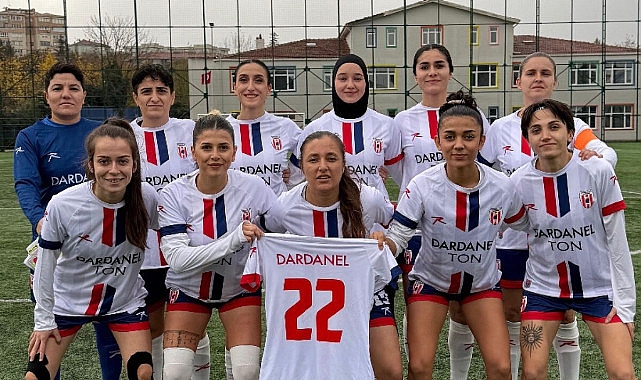 Çanakkale Dardanelspor Bayan Futbol Ekibi, Ligin Birinci Yarısını Önder Olarak Tamamladı