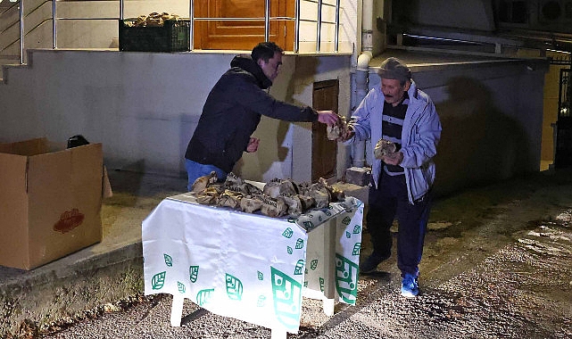 Çankaya Belediyesi’nden 3 noktada kandil simidi ikramı