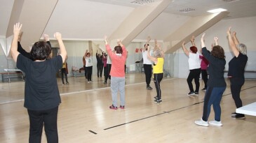 Çınarlar, spor yaparak “Hayatın İçindeyim” ile zinde kalıyor