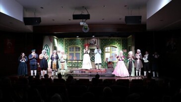 İnegöl “Hastalık Hastası” Oyununu Sevdi