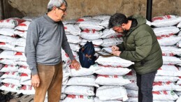 İzmir Büyükşehir Belediyesi takımları hava kalitesi için kontrolde Kömür satış yerlerine sıkı kontrol
