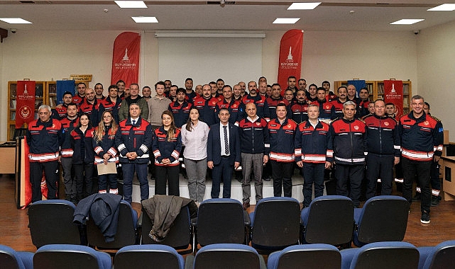 İzmir İtfaiyesi’nden bir muvaffakiyet daha