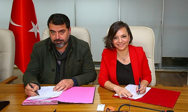 Karabağlar Belediyesi’nden çalışanların yüzünü güldüren kontrat