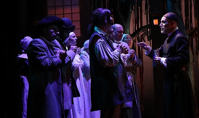 Kentin Tiyatrosu Kartal ve Ataşehir’de