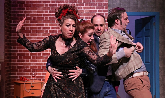 Kentin Tiyatrosu Küçükçekmece ve Ataşehir’de